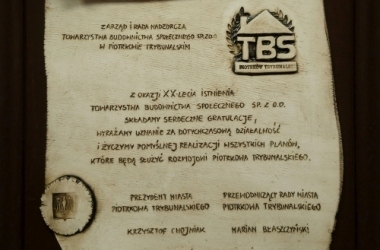 Gratulacje od Prezydneta Miasta Piotrkowa Trybunalskiego i Przewodniczącego Rady Miasta Piotrkowa Trybunalskiego z okazji XX lecia istnienia Towarzystwa Budownictwa Społecznego w Piotrkowie Trybunalskim